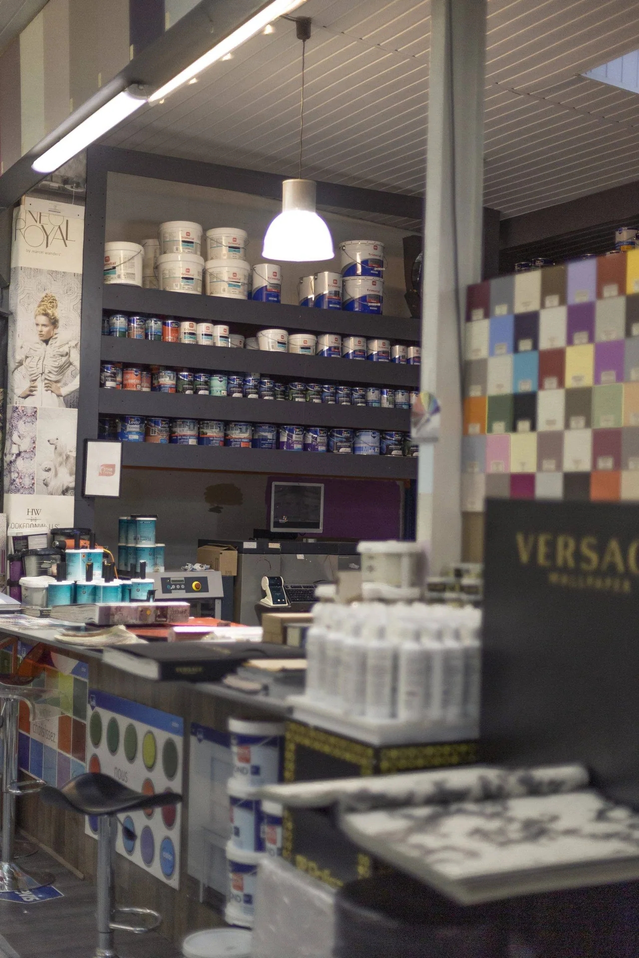 Vue intérieure du magasin Star-Tapis à Molenbeek