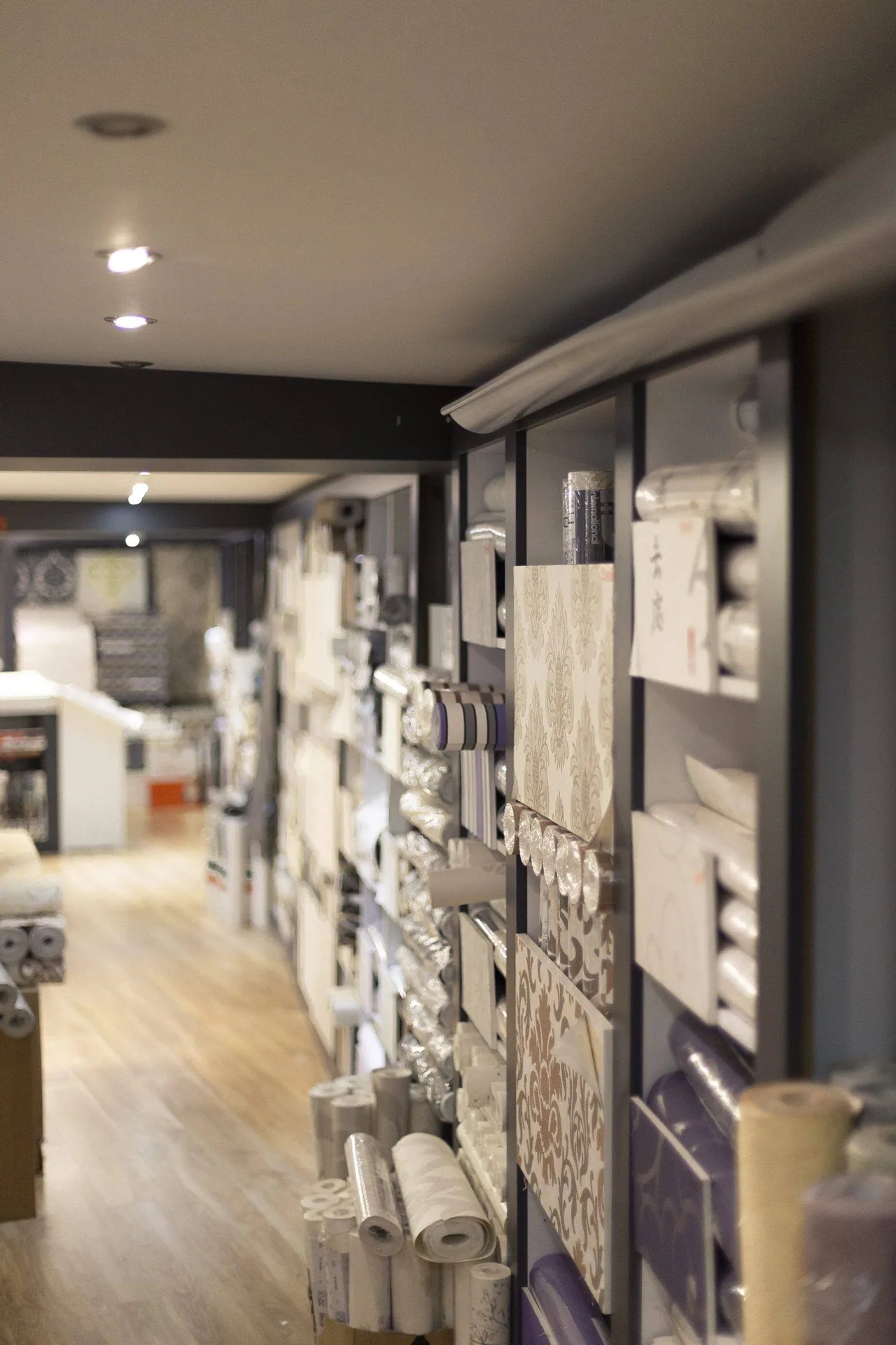 Vue intérieure du magasin Star-Tapis à Molenbeek