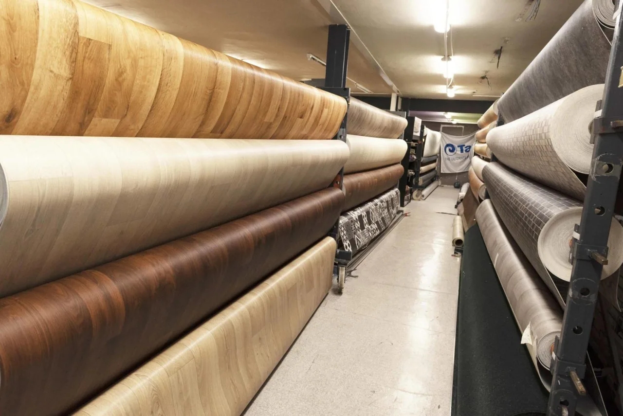 Vue intérieure du magasin Star-Tapis à Molenbeek